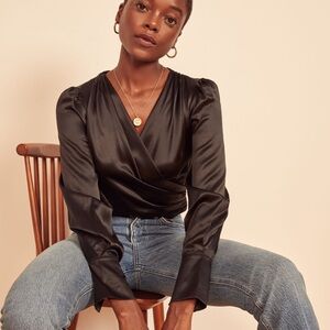 1HR SALE ⚡Reformation Fawn Top (Ivory)